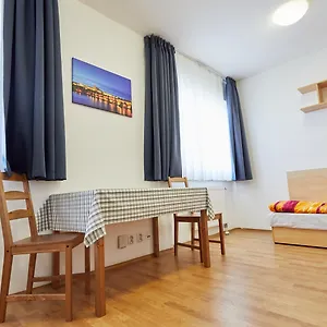 University Hotel Отель